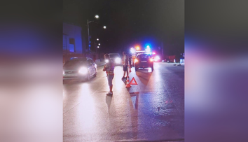 Smrteľná nehoda na Orave. Auto zrazilo chodca (†55) mimo priechod, zomrel v nemocnici