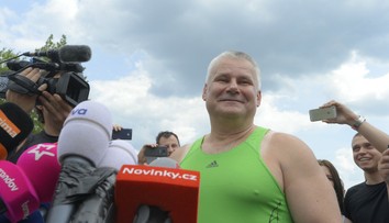 Kajínek v dokumente šokuje verejnosť: Vedľa mňa na posteli súložili dvaja muži
