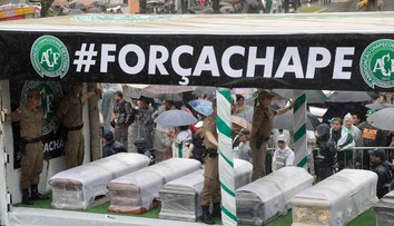 Haváriu lietadla brazílskeho futbalového tímu spôsobil nedostatok paliva