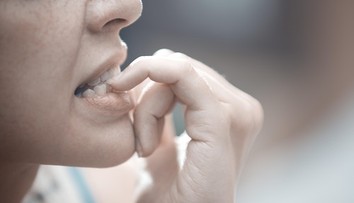 Prečo si ľudia hryzú nechty? Vedci prišli s prekvapivým dôvodom