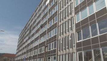 Extrémne teploty v kanceláriách. Železobetónová budova sa zmenila na skleník