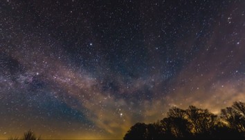 Pozrite sa na oblohu: Padá vesmírny prach starý miliardy rokov. Lyridy vrcholia aj nad Slovenskom