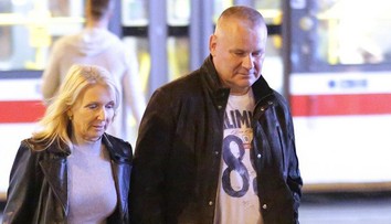 Čo robí prepustený Kajínek? Predviedol fešnú doktorku aj nové luxusné auto