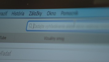 Internet aj mobilné telefónne siete zažívajú počas koronavírusovej krízy nebývalý nápor
