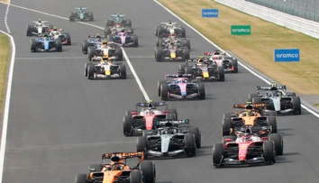 VC Japonska: Vynikajúci Antonelli s druhým triumfom v rade. Vyhral pred Piastrim a Leclercom