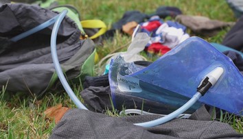 V Štôlskej doline objavili záhadný batoh. Obsahuje množstvo osobných vecí, majiteľa nikde niet