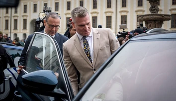 Nehoda českého poslanca Turka, pri ktorej sa prevrátilo nemocničné auto, nebola trestný čin