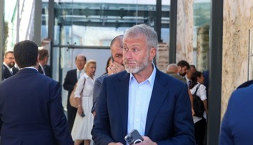USA a Británia oznámili ďalšie sankcie voči ruským oligarchov vrátane Abramoviča