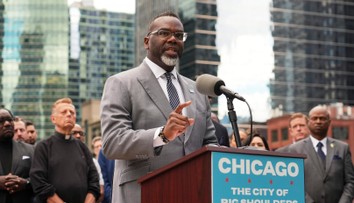 Nechceme tanky v našich uliciach, odkázal Trumpovi starosta Chicaga