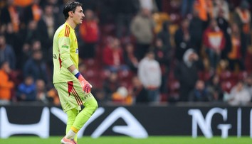 VIDEO: Nevídaný moment v Turecku. Brankár skóroval z obrovskej diaľky a priblížil svoj tím k záchrane