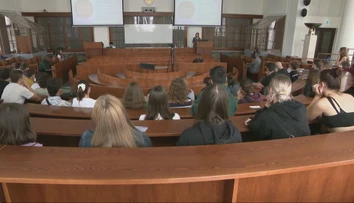 Snažia sa udržať študentov na Slovensku. Mladí môžu dostať rôzne motivačné štipendiá