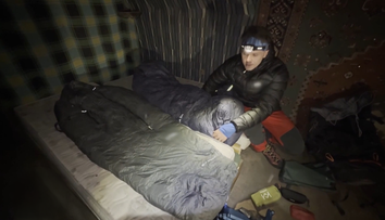 Štáb TV Markíza vyrazil za tmy do hôr. To, čo zažil na vrchole, stálo za to