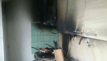 V Holíči horela kuchynská linka. Požiar sa rozšíril zo sporáku