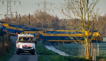 Vlakové nešťastie v Holandsku má najmenej jednu obeť a desiatky vážne zranených