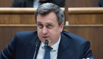 Poslanci schválili vyplácanie 13. dôchodku, nesúhlasili s Istanbulským dohovorom