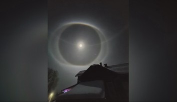 Na nočnej oblohe sa objavil tajomný úkaz. Niektorých vystrašil, u iných vyvolal špekulácie