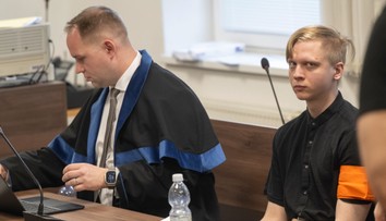 Samuel s chladným hlasom opisoval útok na gymnáziu: „Z očí obete išiel zelený dym“