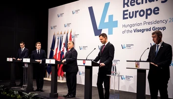 Už žiadna Vyšehradská štvorka, ale V2+2: Slovensko sa stalo lídrom zmeny, teraz sa pridalo Česko