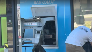 Zostala len diera. Zlodeji opäť zaútočili na bankomat, tentoraz na juhozápade Slovenska