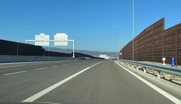 D1 pri Bratislave bude neprejazdná. Vodiči sa musia pripraviť na obchádzky a dopravné obmedzenia