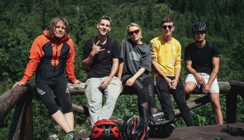 Tribula vytrápil na túre mladých youtuberov. Pozrite si, ako ju zvládli