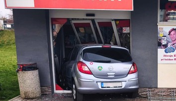 Vodička vo Veľkom Krtíši skončila s autom v obchode. Vysvetlenie je mimoriadne bizarné