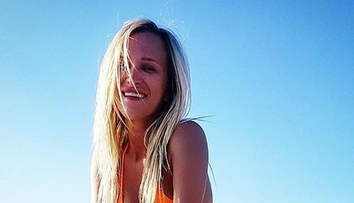 Nela provokuje iba v tangách: Táto fotka by mohla ísť do pánskeho magazínu