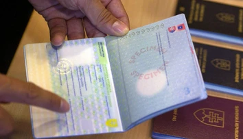 Pred dve občianstvá prišlo o slovenský pas vyše 1 000 Slovákov