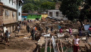 Tropická búrka Julia zasiahla Strednú Ameriku. Obyvateľov evakuovali, hlásia desiatky obetí