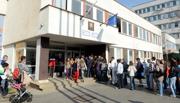 Diplom a angličtina už nestačia. Pre absolventov je vstup na pracovný trh ťažší