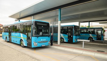 Odborári bijú na poplach. Unavení vodiči autobusov vraj jazdia na pokraji síl