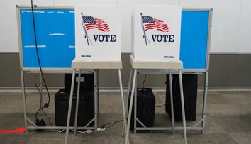 Slovák (62) obvinený v USA. Nelegálne mal hlasovať vo voľbách