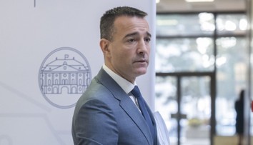 Minister školstva chce preriediť osemročné gymnáziá. Hovorí aj o využití umelej inteligencie