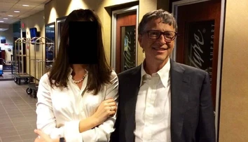 Gates sa priznal k neverám s tromi ženami. Epstein si pripravoval pôdu, aby ho mohol vydierať