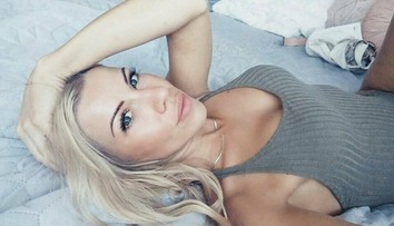 Poriadne horúca fotka v časoch epidémie: Exfarmárka v priesvitnom negližé!