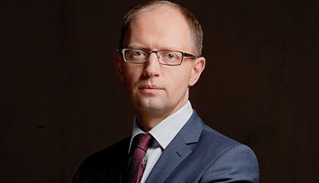 Ukrajinský premiér Jaceňuk oznámil svoju rezignáciu