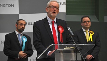 Vodca britských labouristov Jeremy Corbyn nepovedie svoju stranu do ďalších volieb