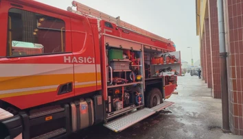 Prečo skončilo nové auto vo výcvikovom stredisku namiesto zásahovej služby? Zásah kriminálky vzbudil nové podozrenia