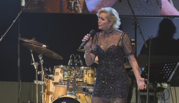 Helena Vondráčková oslavuje 60 rokov hudobnej kariéry. Neuveríte, koľko piesní stihla vydať