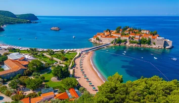 Jadranský klenot po rokoch opäť privíta návštevníkov: Ostrov ostal bez turistov pre spor o pláž