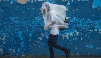 Hurikán Rafael dorazil na Kubu, spôsobil rozsiahly výpadok dodávok elektriny