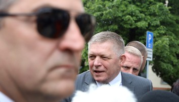 Premiér je znepokojený ruskými útokmi pri našich hraniciach. Plánuje stretnutie s ukrajinskou stranou