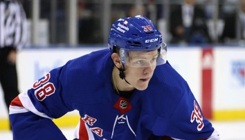 VIDEO: Adam Sýkora pokračuje vo výborných výkonoch. Pomohol k výhre nad Detroitom, Buffalo je v play-off