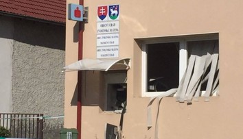 Lupič vo Zvolenskej Slatine zrejme odpálil bankomat: Odniesol si takmer 200-tisíc eur