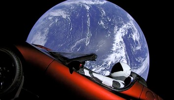 Elon Musk o úspešnom štarte rakety Falcon Heavy: Bláznivé a zábavné veci sú dôležité