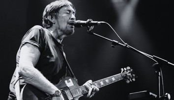 Zomrel mimoriadne populárny spevák. Jeho vianočný hit pozná každý Slovák