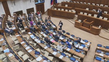 Takáčovi neprešiel zákon. Poslanci zamietli kontroverznú novelu o katastri