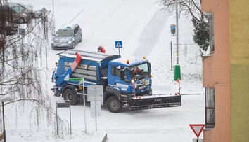 Meškať môžu zásielky aj dovoz potravín. Počasie komplikuje život aj kuriérom