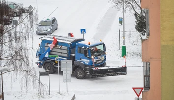 Meškať môžu zásielky aj dovoz potravín. Počasie komplikuje život aj kuriérom