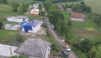 Pracovný víkend v Petkovciach: Po tornáde sa pustili do veľkého upratovania